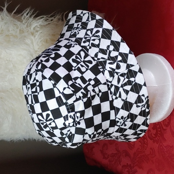 Zoo York Black & White Checkered Unisex Bucket Hat - Picture 6 of 10